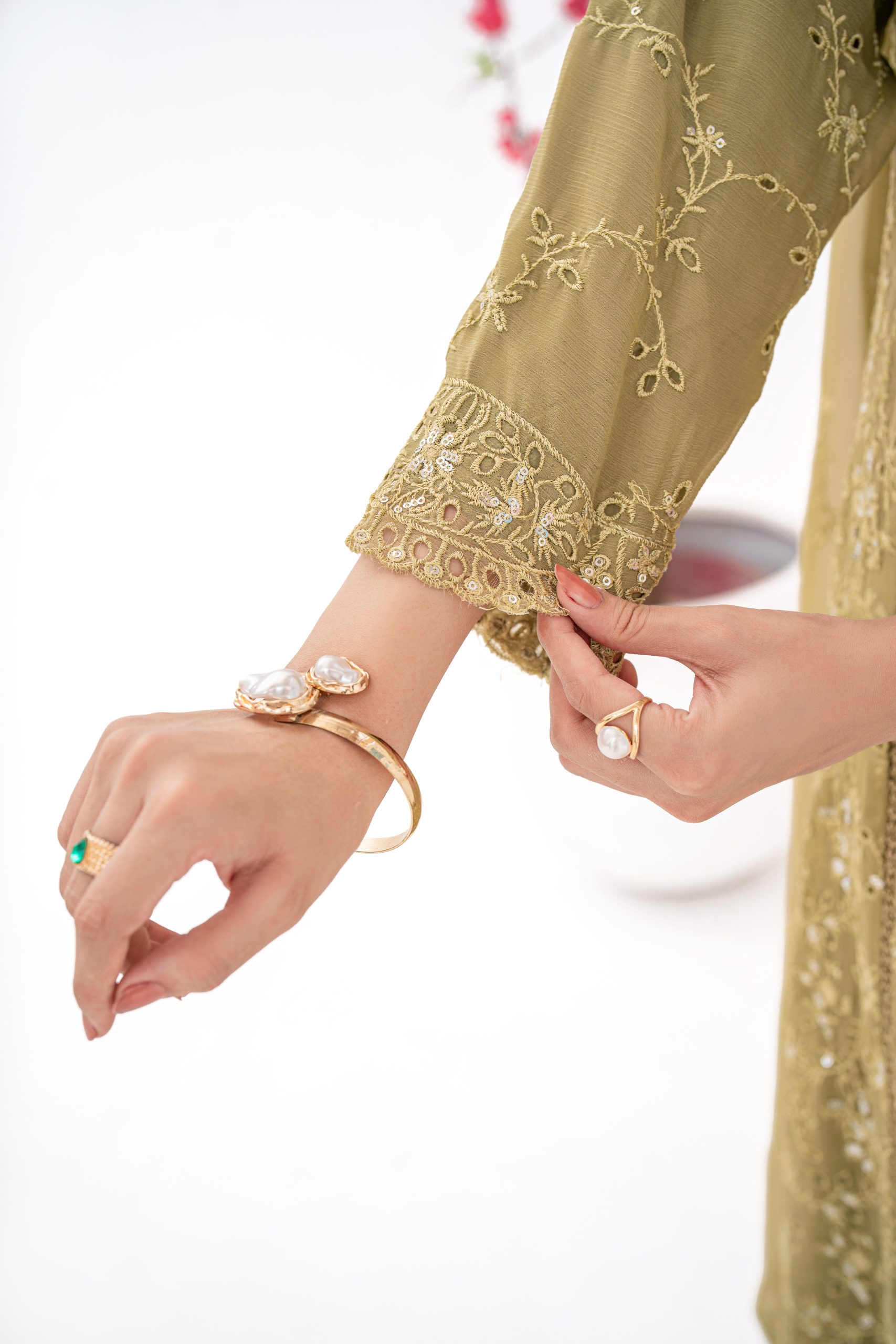 Waniya – Soft Olive Moss - Image 6