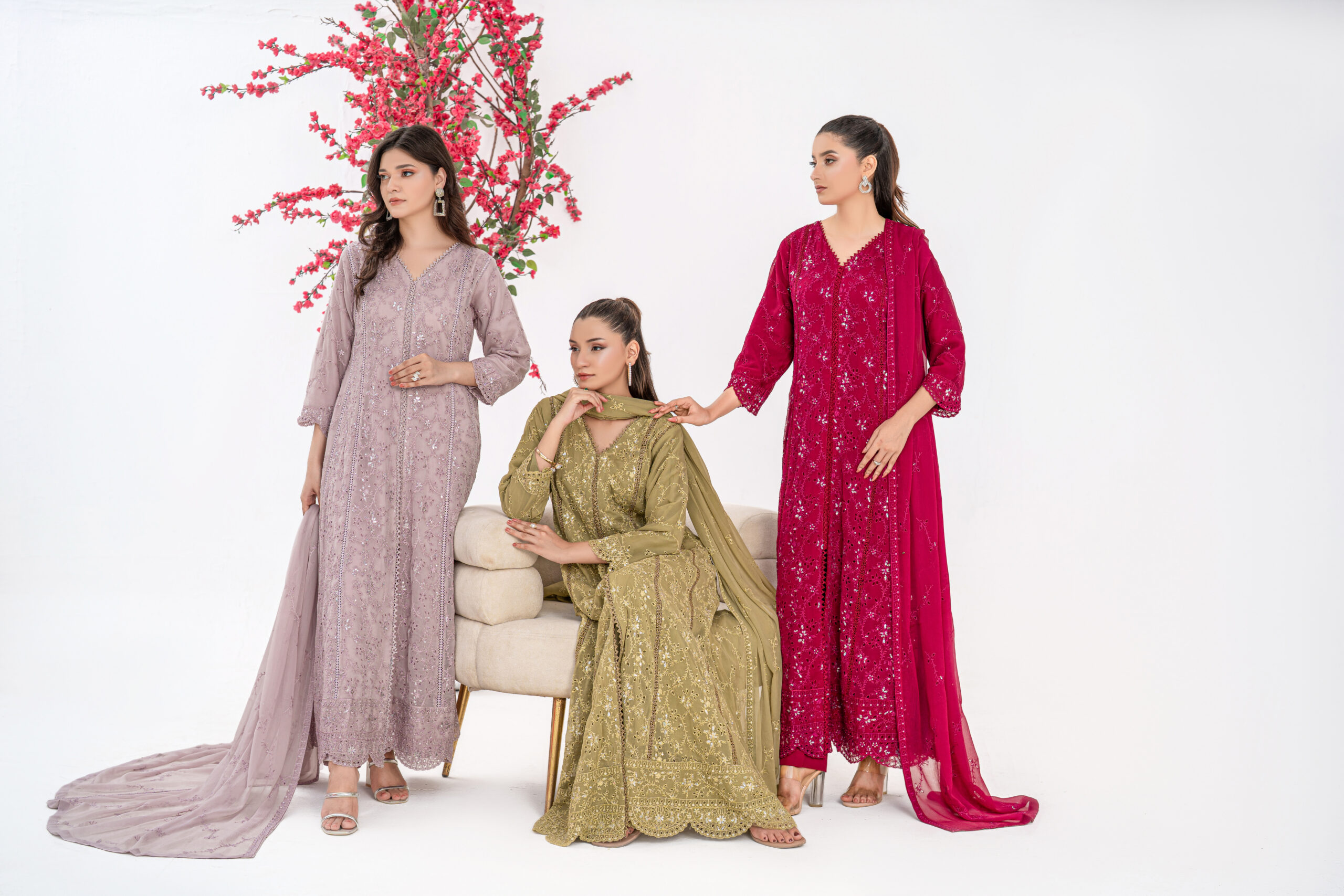 Zahra Apparel banner 2