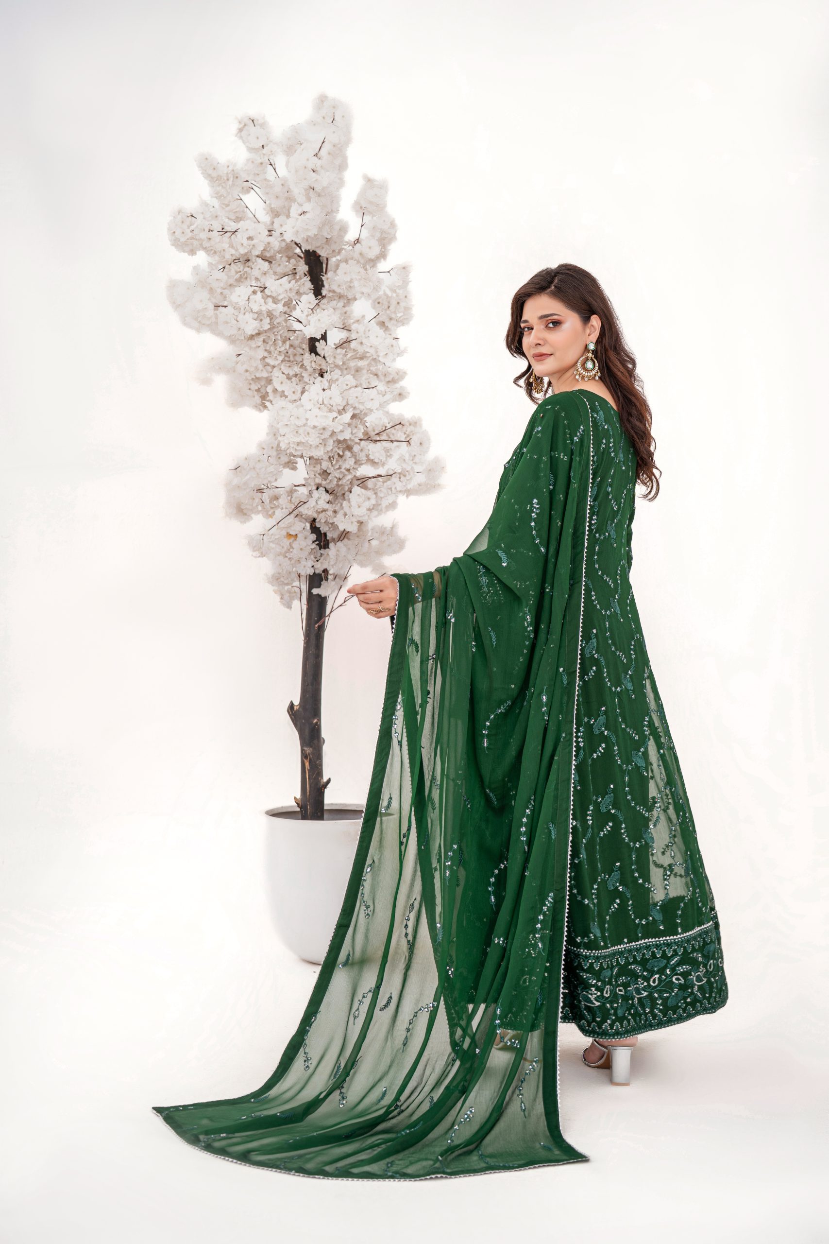 Alya – Deep Emerald Green - Image 4