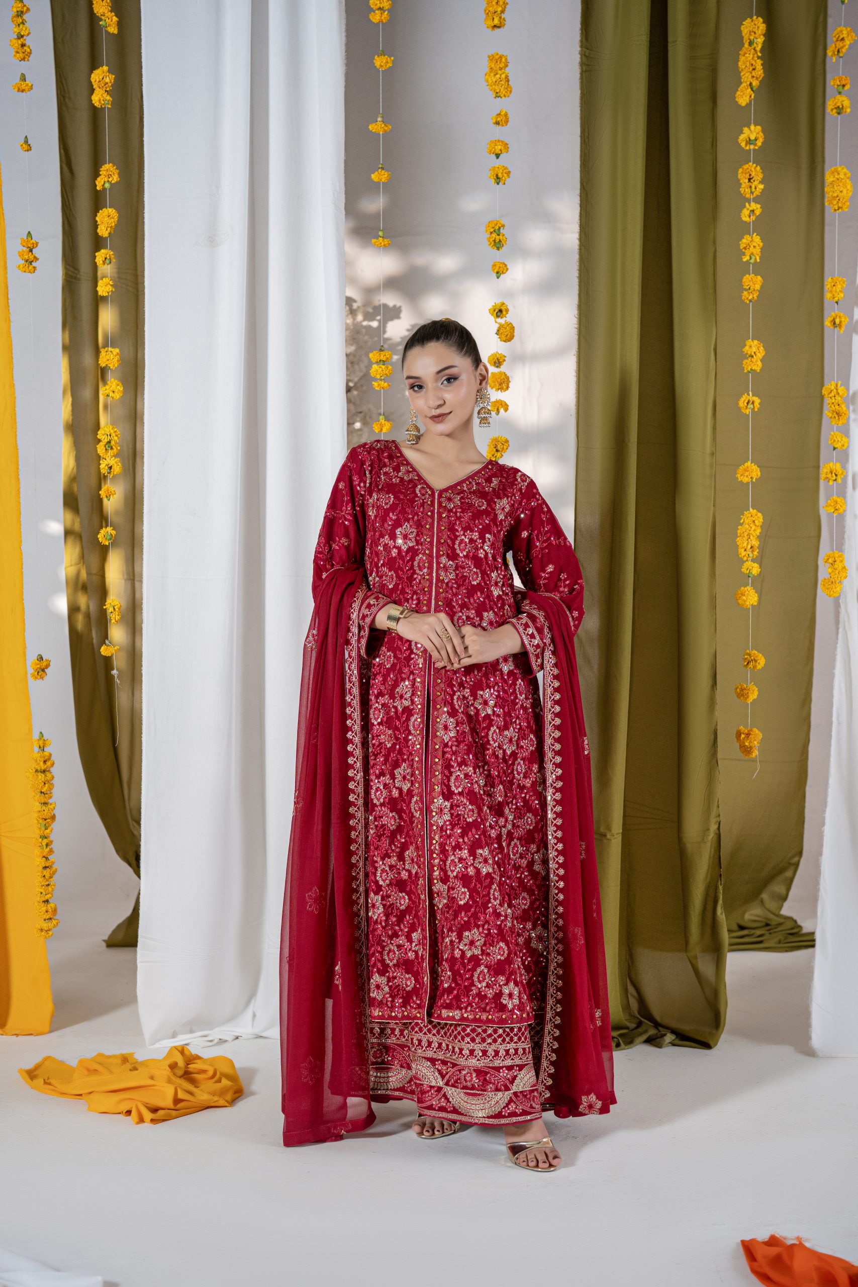 Ronaq – Deep Crimson Maroon - Image 3
