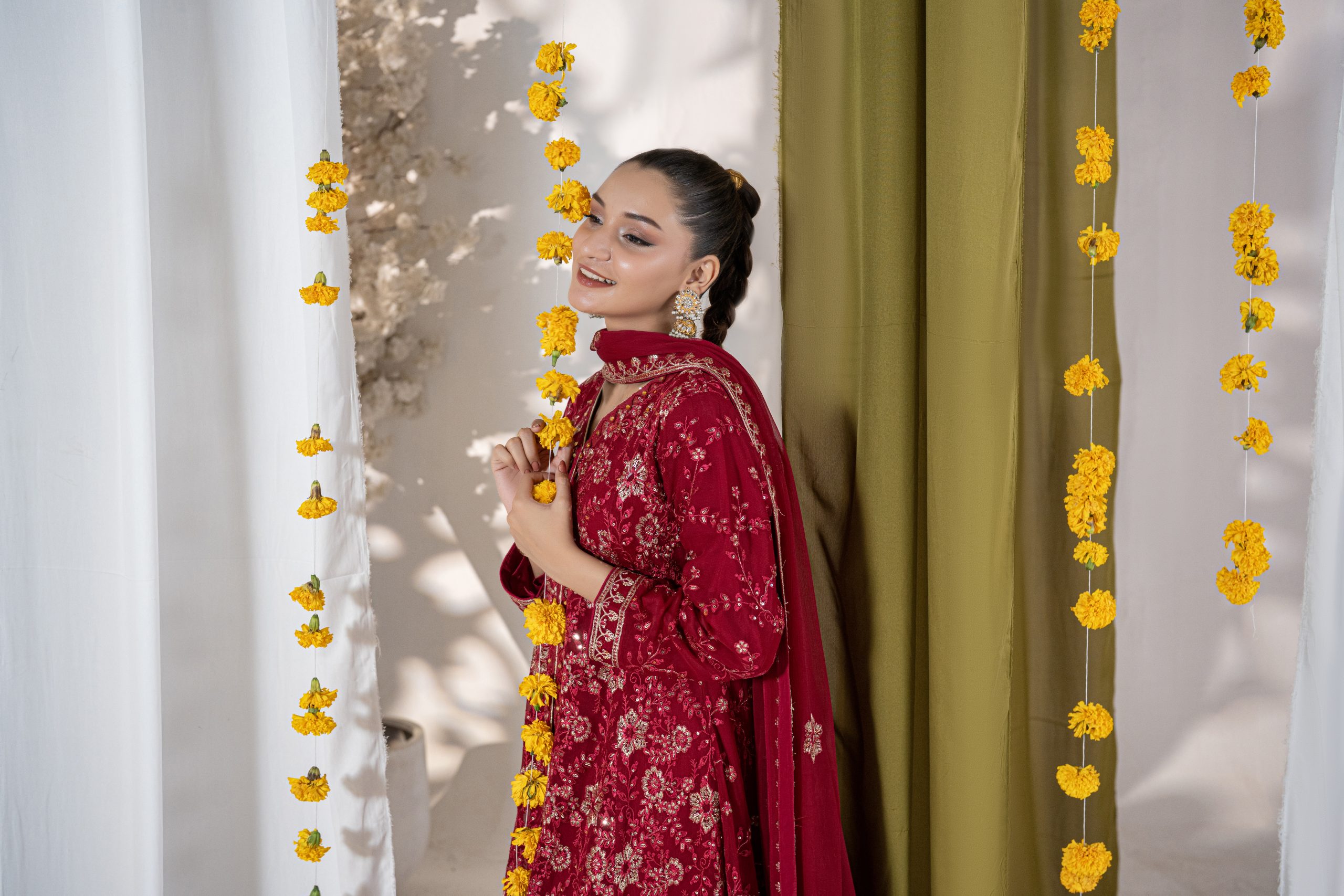 Ronaq – Deep Crimson Maroon - Image 5