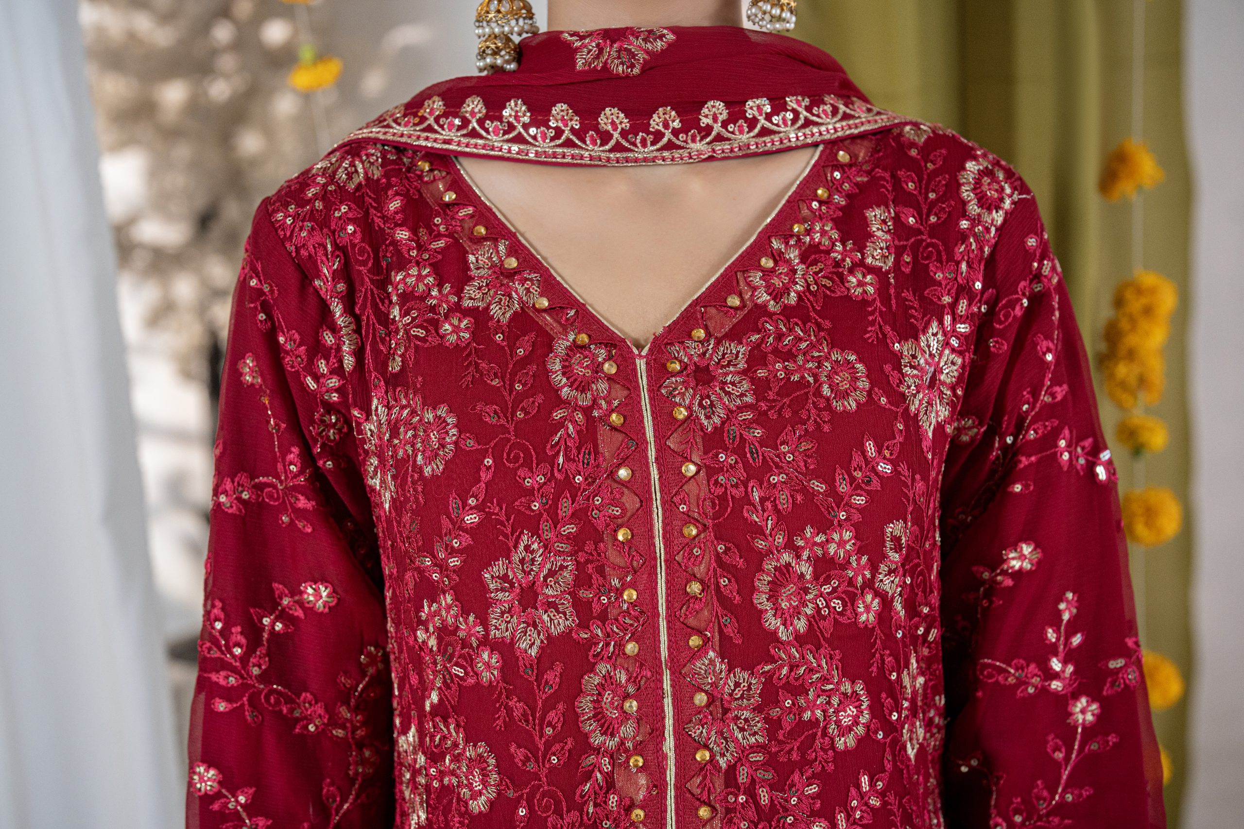 Ronaq – Deep Crimson Maroon - Image 7
