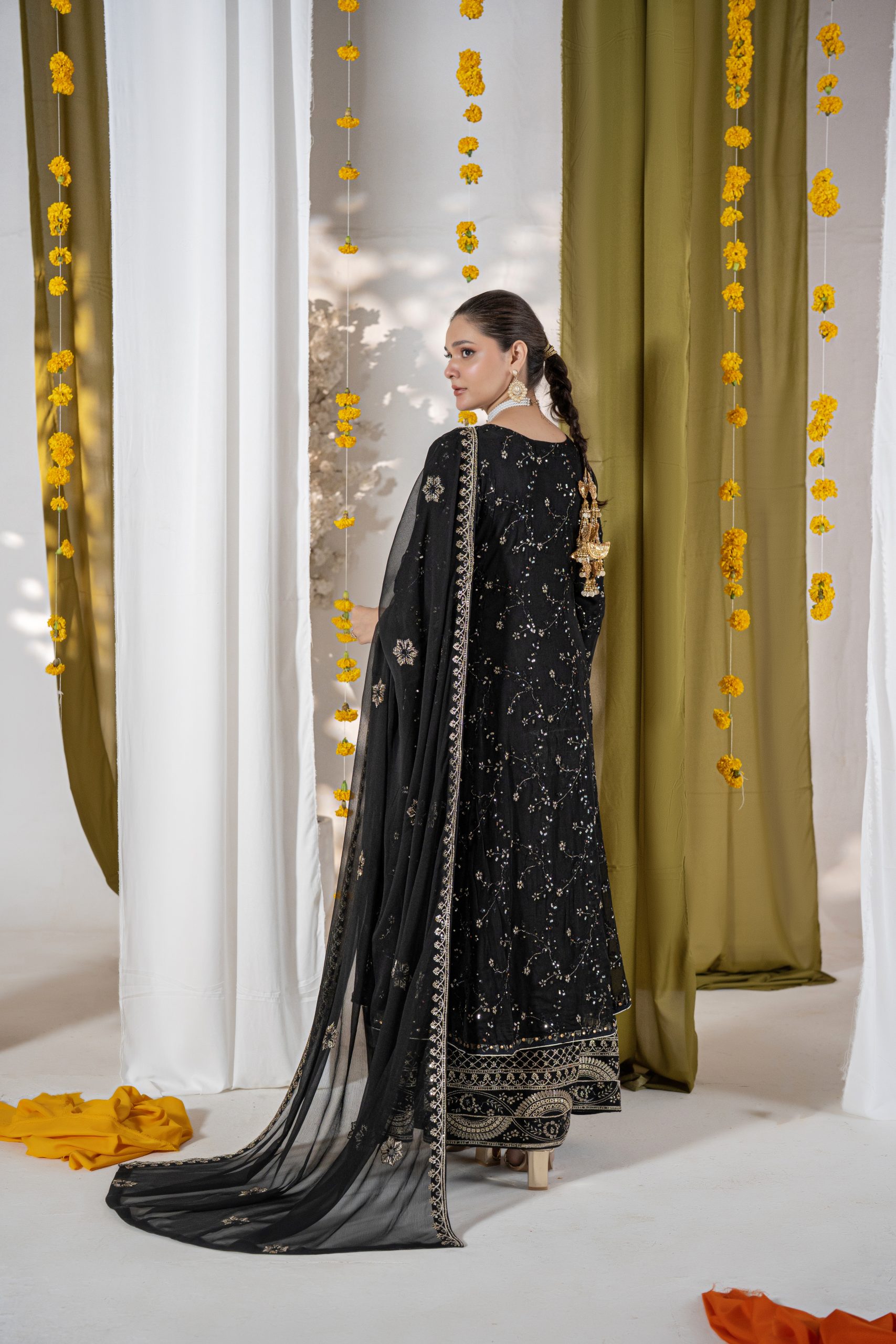 Ronaq – Classic Jet Black