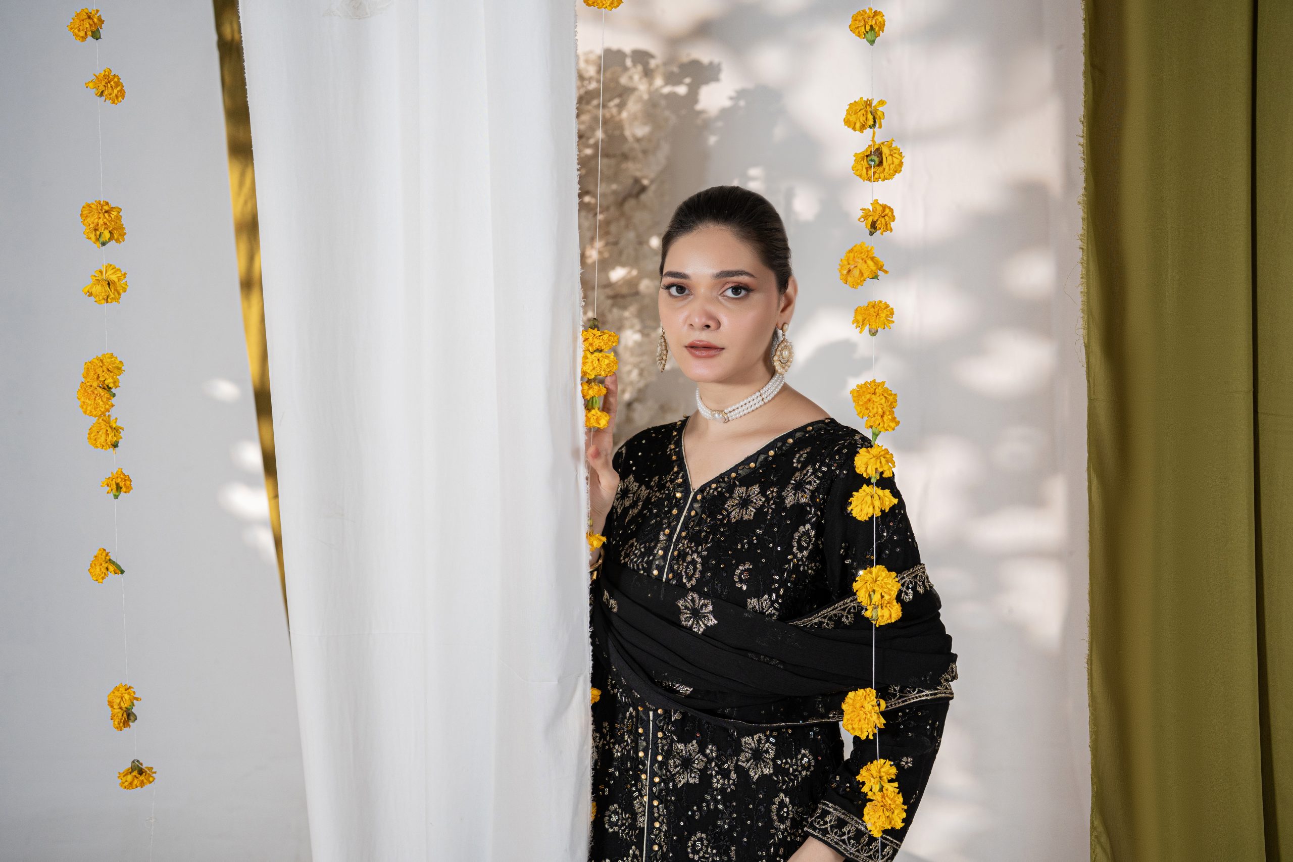 Ronaq – Classic Jet Black - Image 4