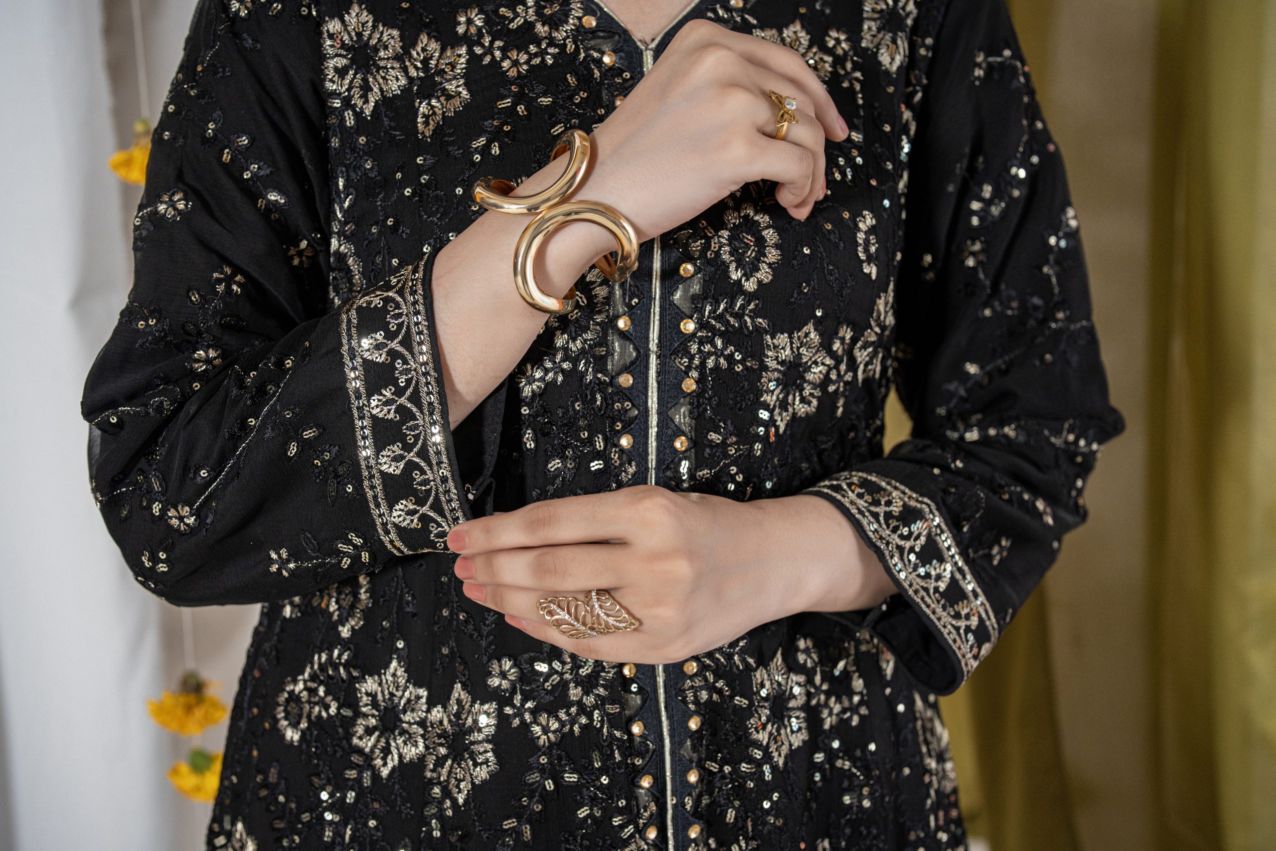Ronaq – Classic Jet Black - Image 6