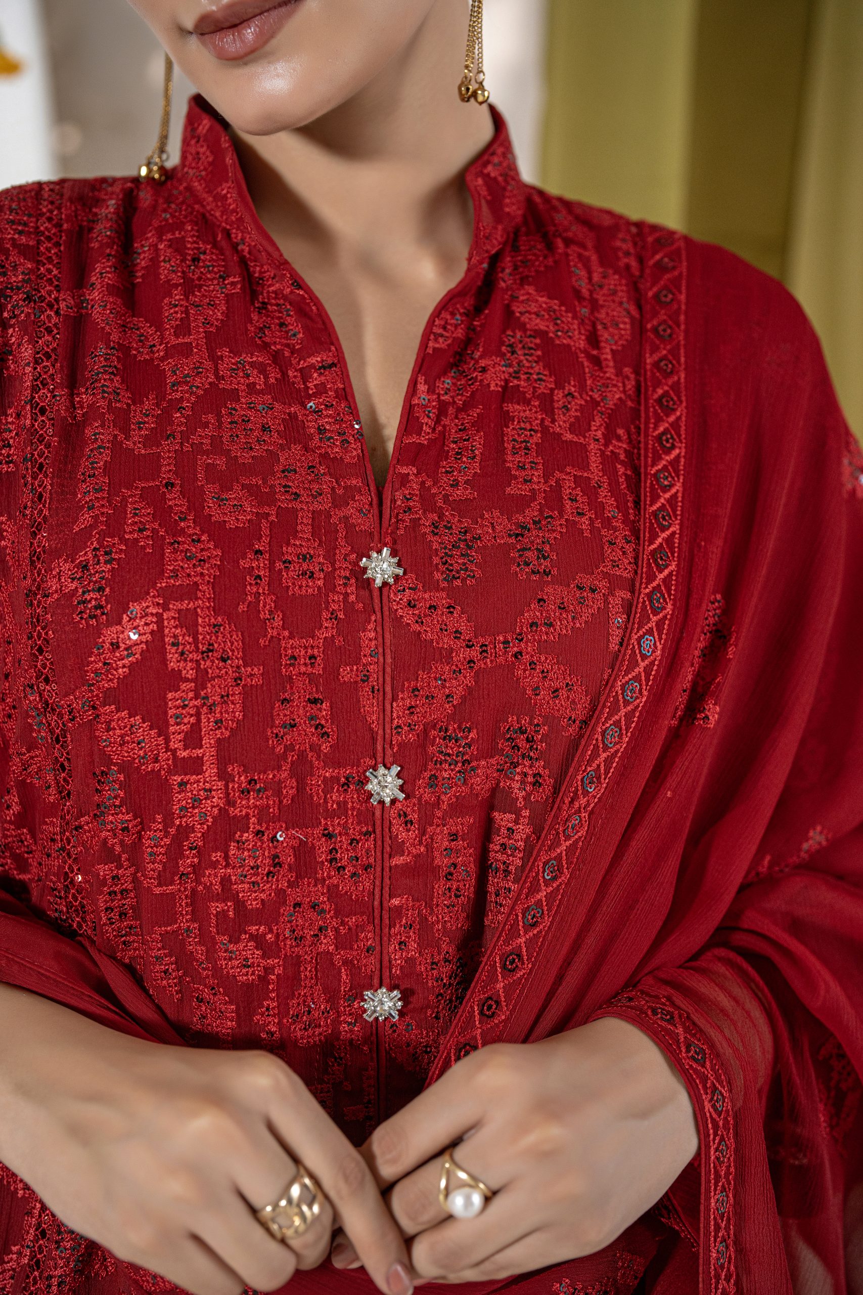 Ronaq – Deep Crimson Maroon - Image 18