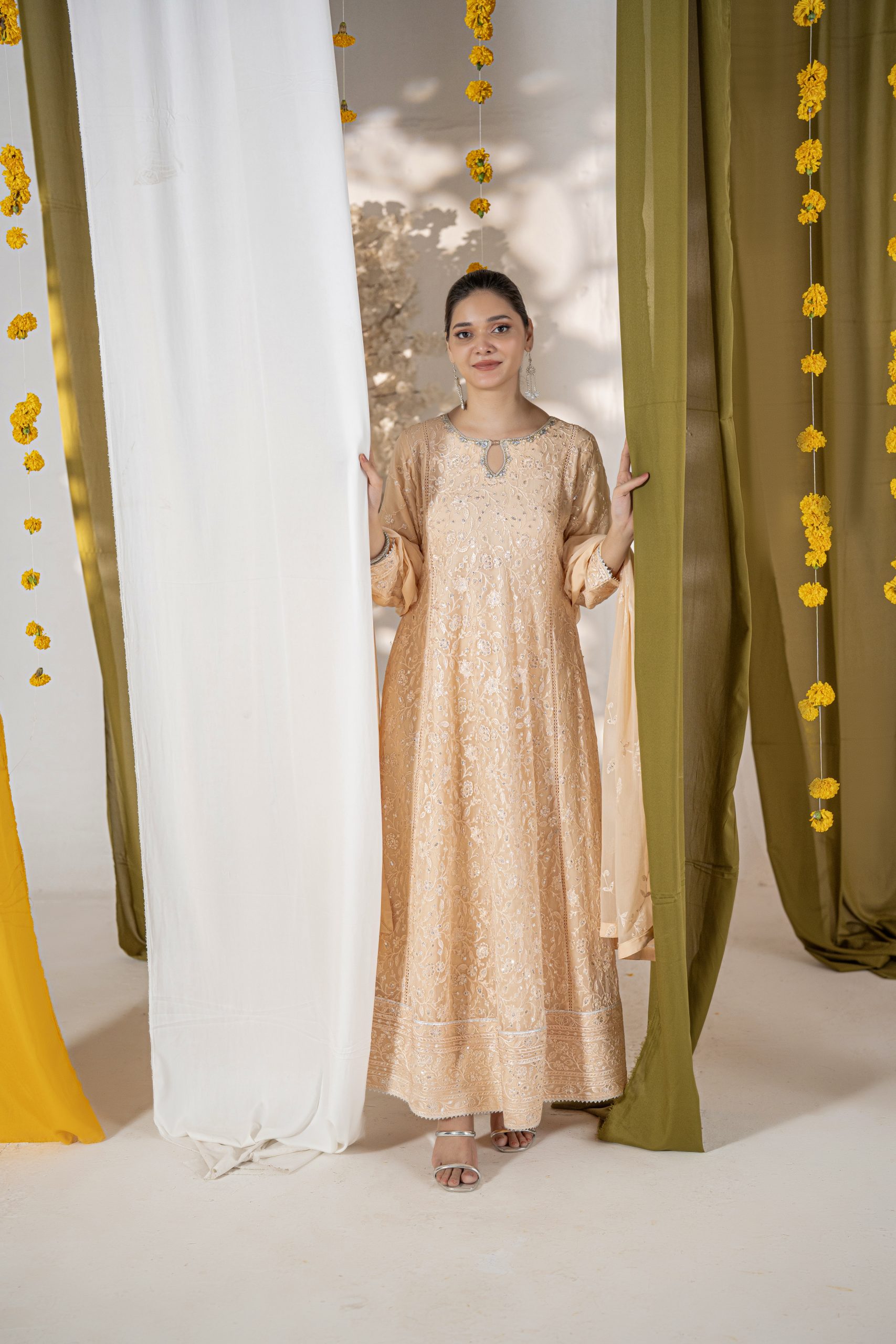 Momal – Soft Apricot - Image 3